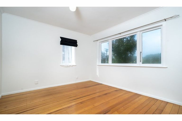Photo of property in 5 Northfield Road, Waitakere, Auckland, 0816