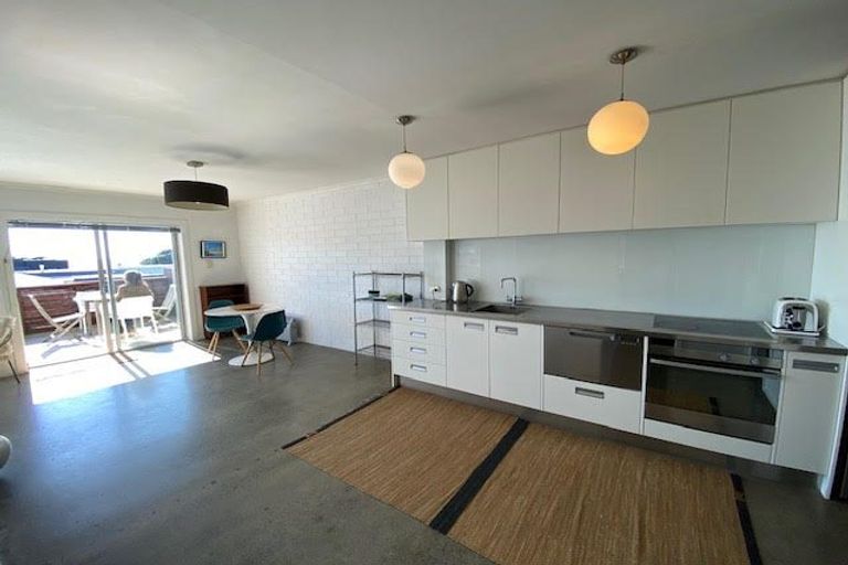 Photo of property in 3/23a Hamblyn Street, Strandon, New Plymouth, 4312