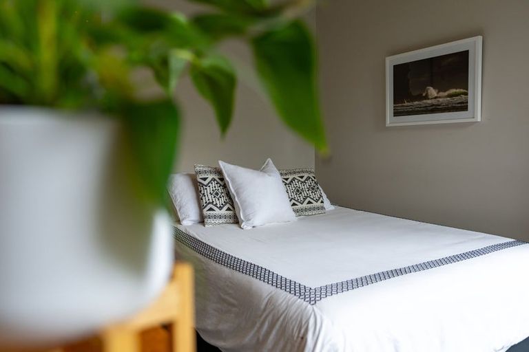 Photo of property in 6 Gannet Point, Rothesay Bay, Auckland, 0630