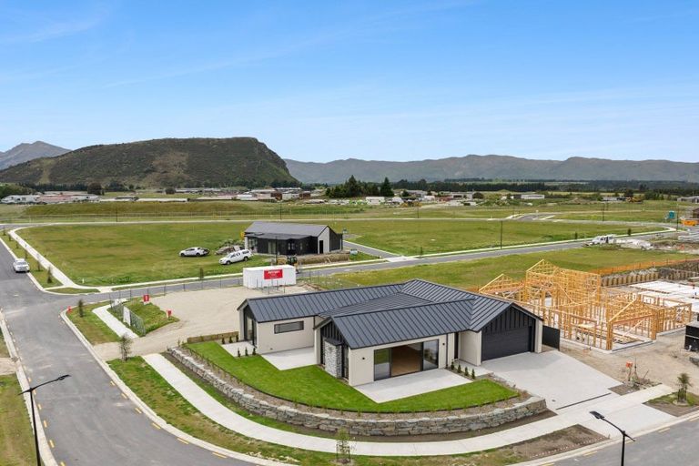 Photo of property in 12 Mason Street, Wanaka, 9305