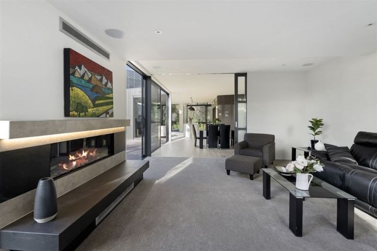 Photo of property in 1a Wood Lane, Fendalton, Christchurch, 8014