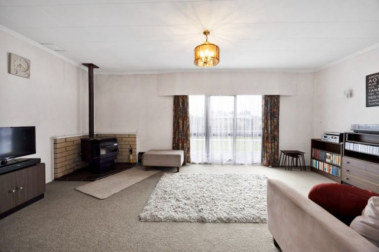 Photo of property in 11 Denmark Terrace, Midhirst, Stratford, 4394