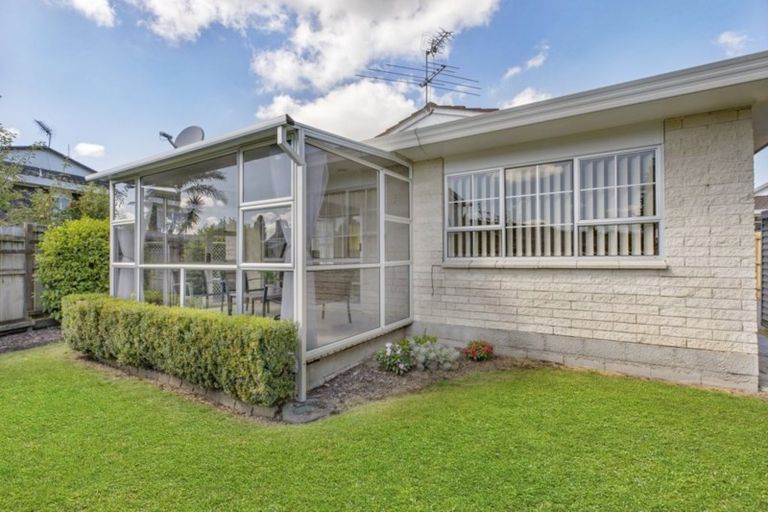 Photo of property in 1/6 Keeney Court, Papakura, 2110