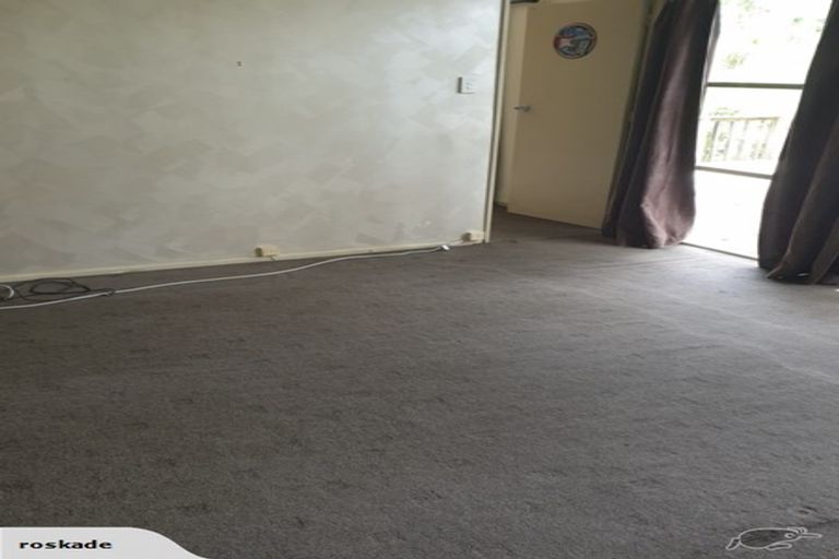 Photo of property in 16 De Val Drive, Titirangi, Auckland, 0604