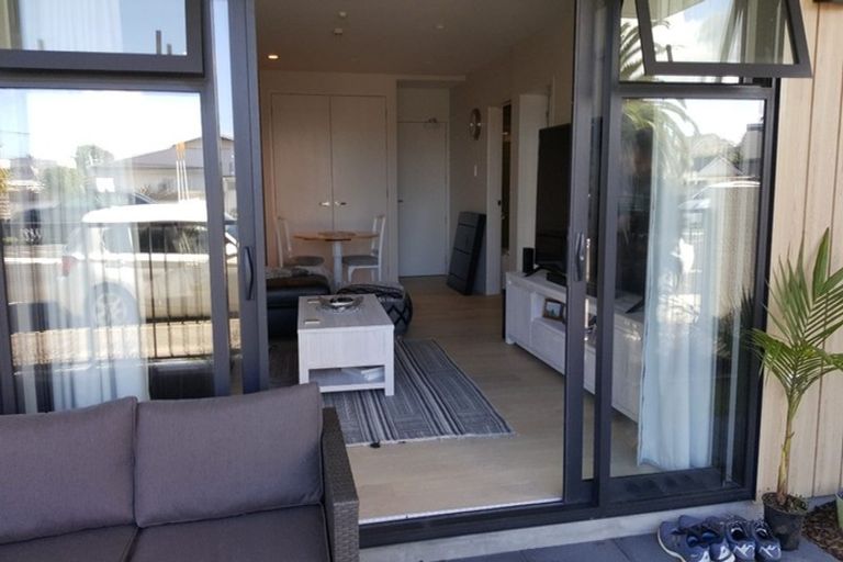 Photo of property in 2/388 Hibiscus Coast Highway, Orewa, 0931