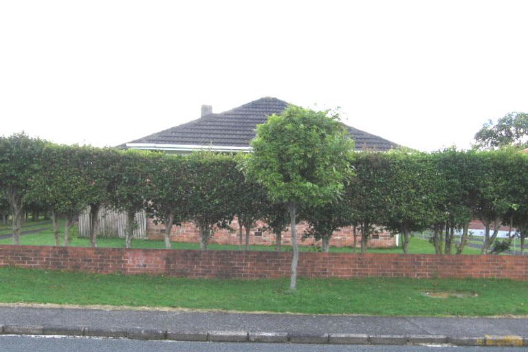 Photo of property in 19 Hereford Street, Te Atatu Peninsula, Auckland, 0610
