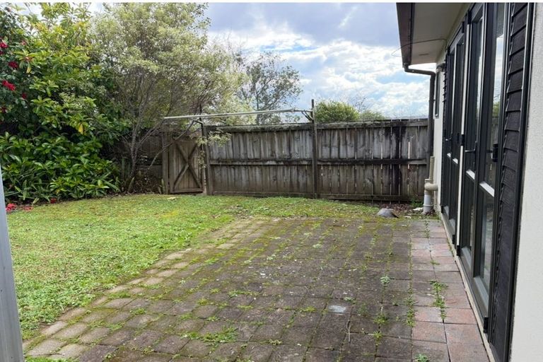 Photo of property in 34a Bronzewing Terrace, Unsworth Heights, Auckland, 0632