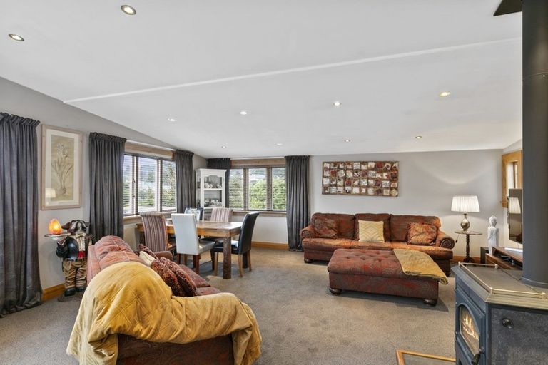 Photo of property in 25 Helston Road, Johnsonville, Wellington, 6037