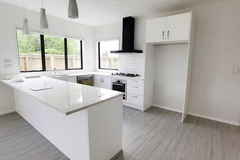 Photo of property in 3 Kotuku Crescent, Takanini, 2112