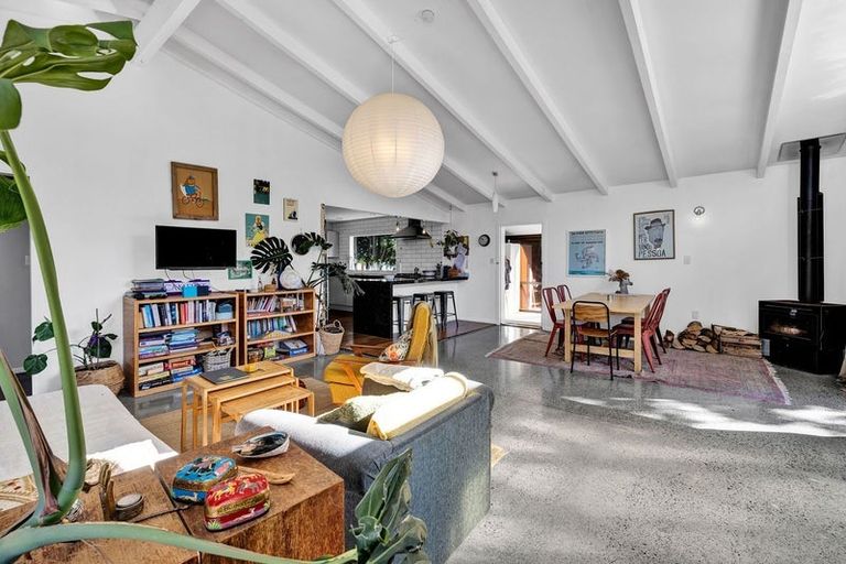 Photo of property in 23 Prudence Place, Oakura, 4314