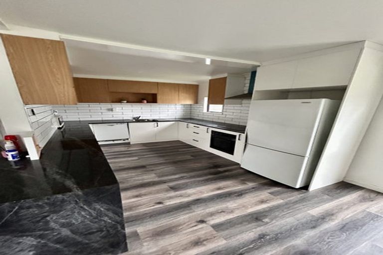 Photo of property in 360 Blenheim Road, Upper Riccarton, Christchurch, 8041