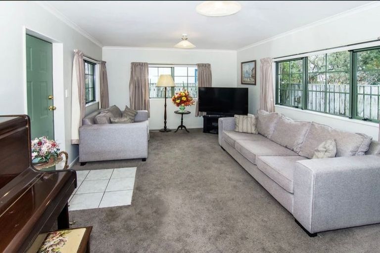 Photo of property in 52 Cambridge Terrace, Masterton, 5810