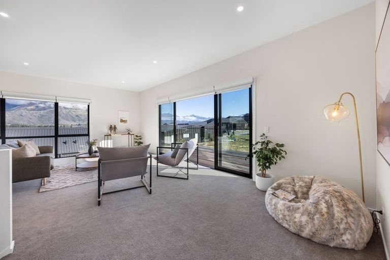 Photo of property in 60 Kirimoko Crescent, Wanaka, 9305