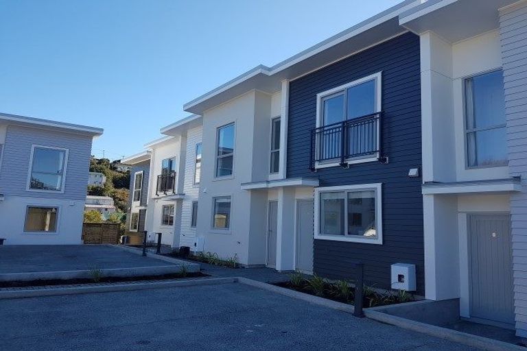 Photo of property in 32u2 Dr Taylor Terrace, Johnsonville, Wellington, 6037