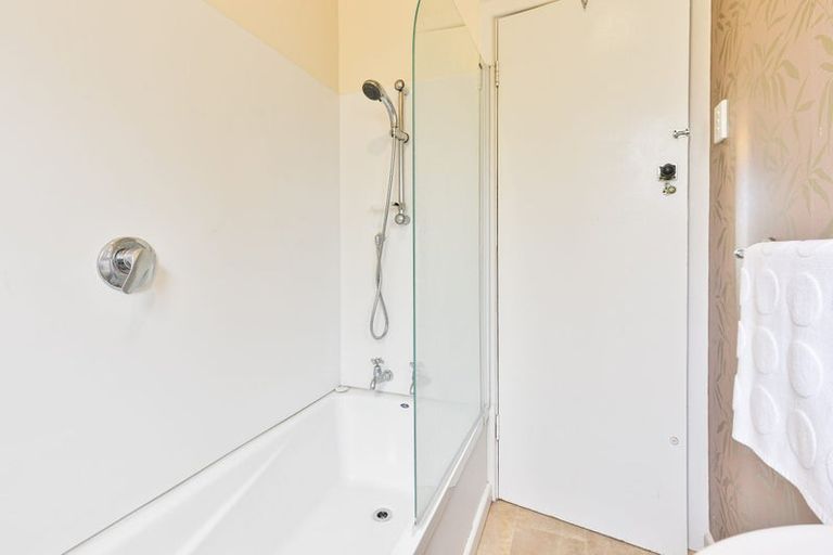 Photo of property in 16 Athens Street, Miramar, Wellington, 6022