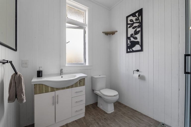 Photo of property in 16b Maire Street, Inglewood, 4330