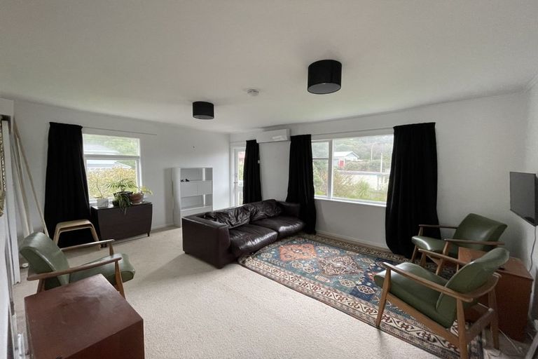Photo of property in 139u6 Queens Drive, Lyall Bay, Wellington, 6022