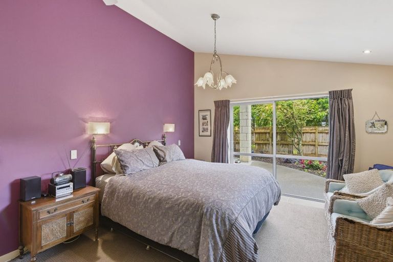Photo of property in 3 Iti Grove, Waikanae, 5036