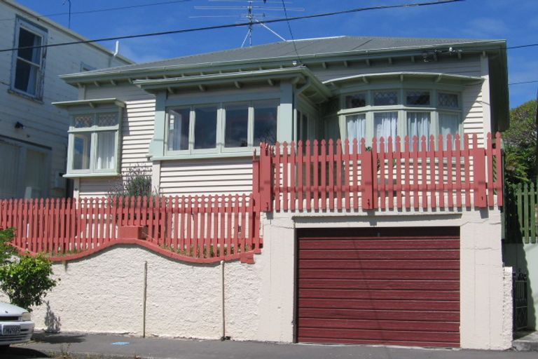 Photo of property in 9 Tainui Terrace, Mount Cook, Wellington, 6021