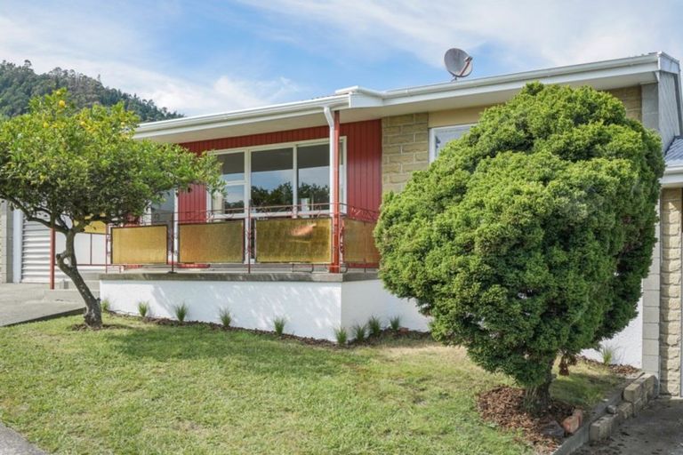 Photo of property in 169 Kawai Street South, Nelson South, Nelson, 7010