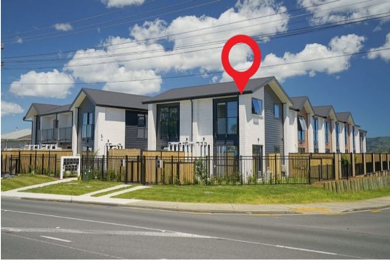 Photo of property in 10/172 Don Buck Road, Massey, Auckland, 0614