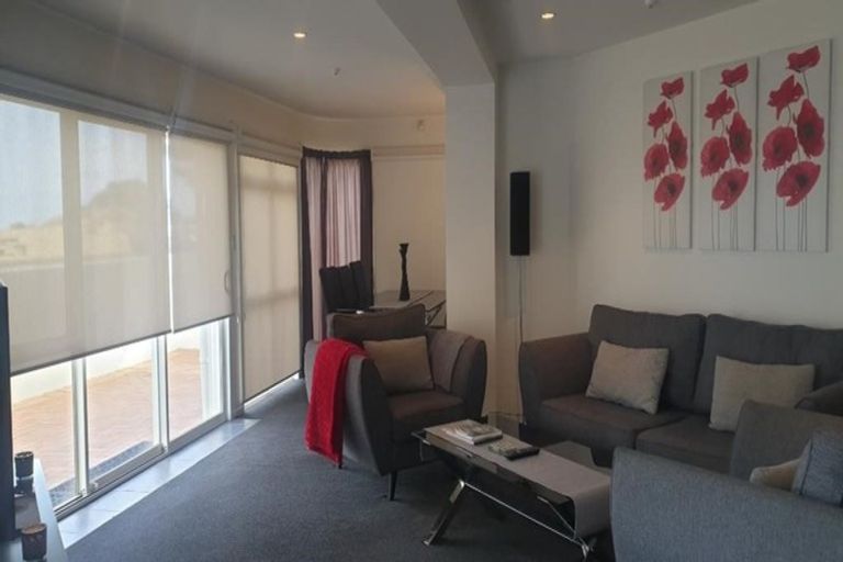 Photo of property in 45 Marine Parade, Mount Maunganui, 3116