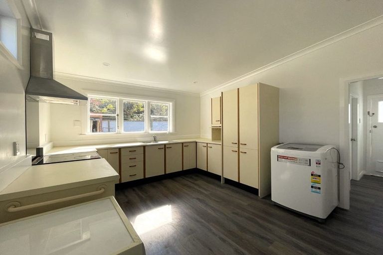 Photo of property in 70 The Parade, Island Bay, Wellington, 6023