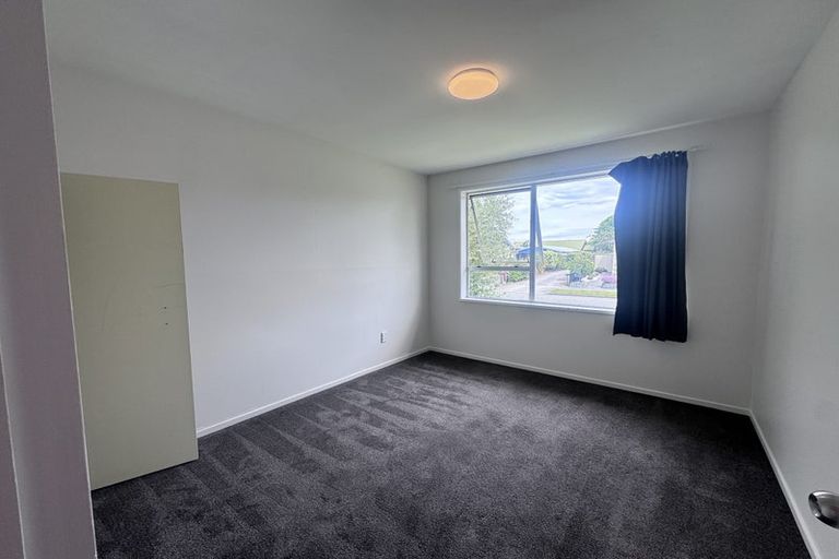 Photo of property in 32 Dunbarton Street, Redwood, Christchurch, 8051