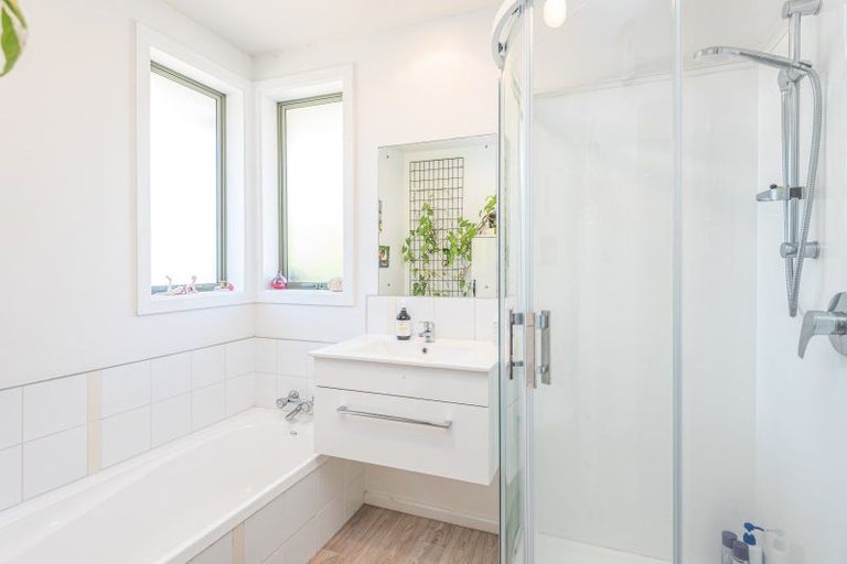 Photo of property in 81 Edward Avenue, Edgeware, Christchurch, 8013