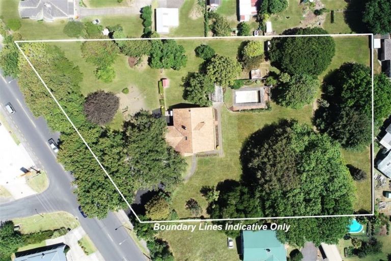 Photo of property in 38 Kitchener Road, Waiuku, 2123