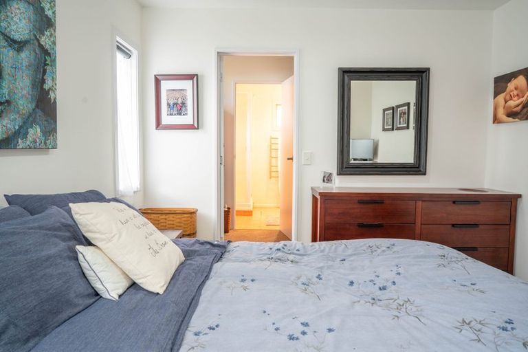 Photo of property in 1/4 Richards Avenue, Forrest Hill, Auckland, 0620