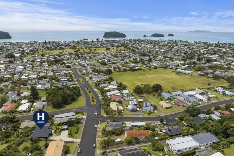 Photo of property in 203 The Drive, Whangamata, 3620