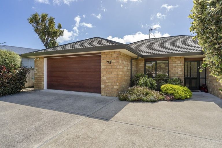 Photo of property in 75 Michael Road, Paraparaumu Beach, Paraparaumu, 5032