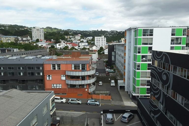 Photo of property in Urbane Apartments, 15/29 Webb Street, Mount Cook, Wellington, 6011