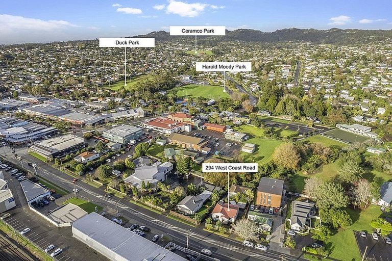 Photo of property in 294 West Coast Road, Glen Eden, Auckland, 0602