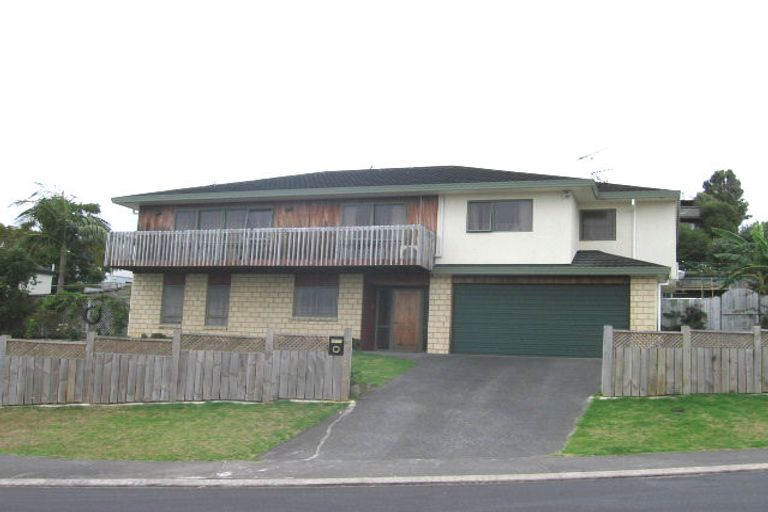 Photo of property in 18 Stephanie Close, Glenfield, Auckland, 0629