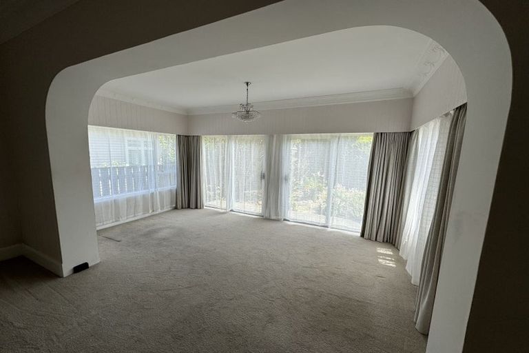 Photo of property in 303 The Parade, Island Bay, Wellington, 6023