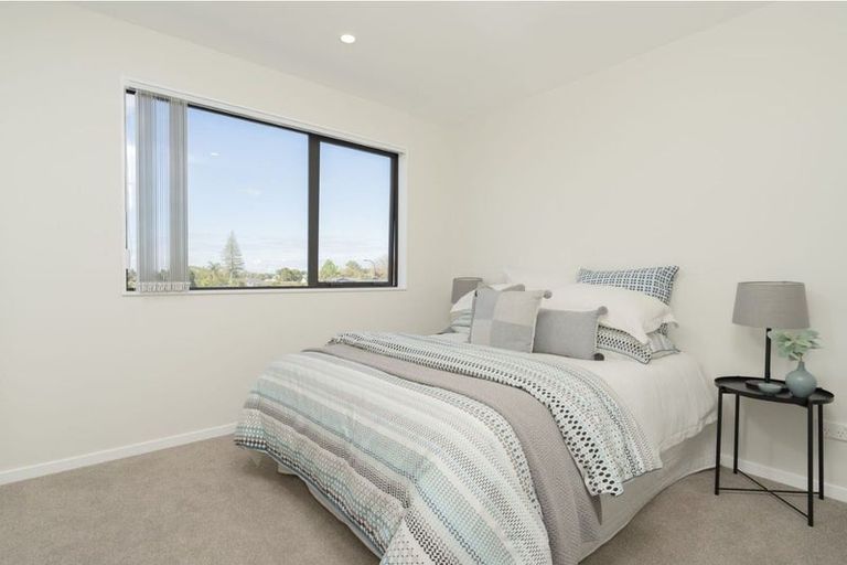 Photo of property in 26 Tukari Lane, Mangere Bridge, Auckland, 2022
