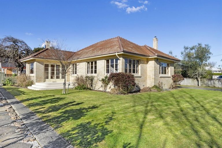 Photo of property in 12 Darley Street, Maeroa, Hamilton, 3200