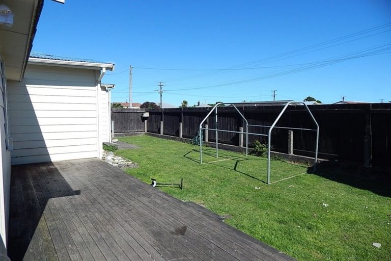 Photo of property in 13 Russell Street, Westport, 7825