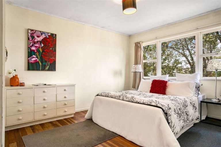 Photo of property in 11 Rowan Terrace, Te Atatu South, Auckland, 0610