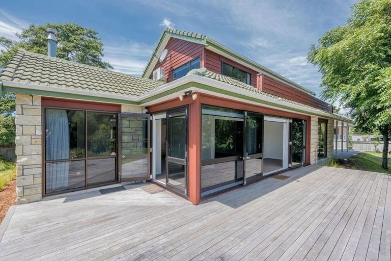 Photo of property in 88a Mazengarb Road, Paraparaumu Beach, Paraparaumu, 5032