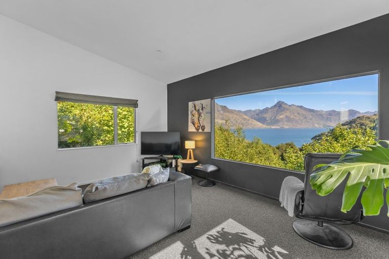 Photo of property in 14b Mckerrow Place, Sunshine Bay, Queenstown, 9300