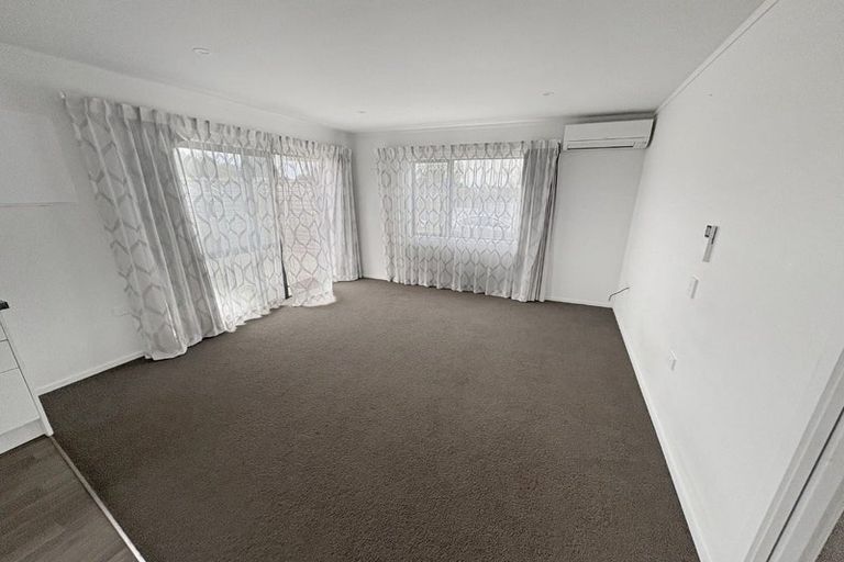 Photo of property in 27 Hinemoa Street, Levin, 5510