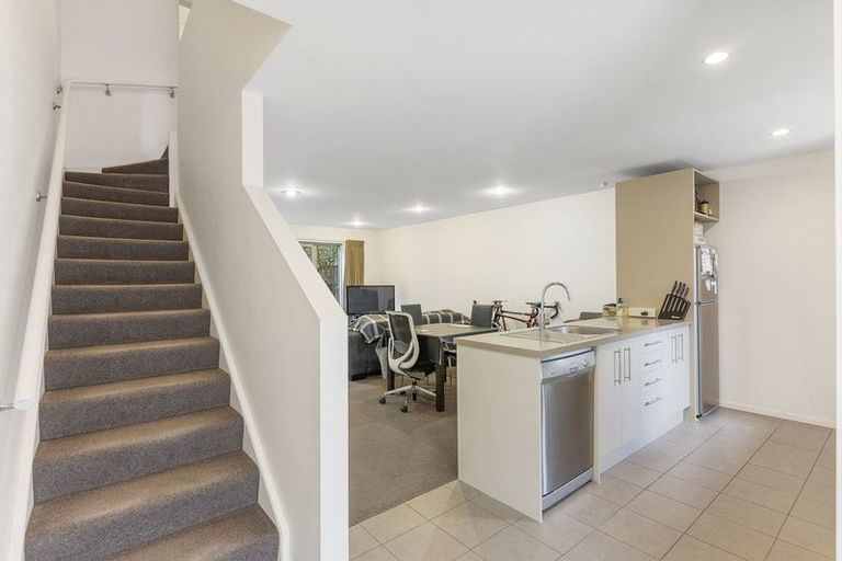 Photo of property in 2/2 Chelmsford Street, Ngaio, Wellington, 6035