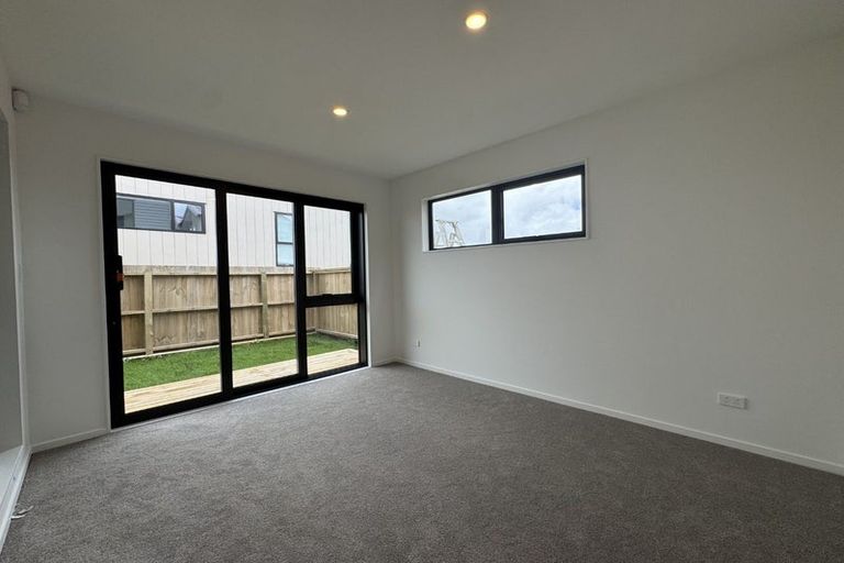 Photo of property in 202a Henwood Road, Westgate, 0814