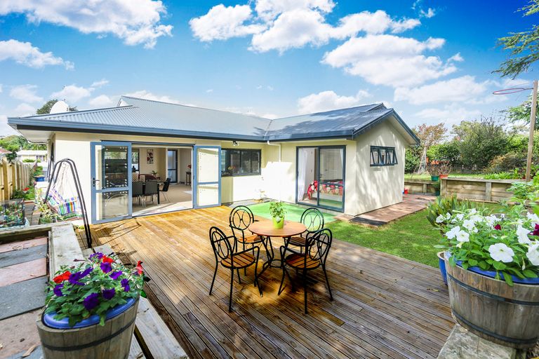 Photo of property in 141a Portage Road, New Lynn, Auckland, 0600