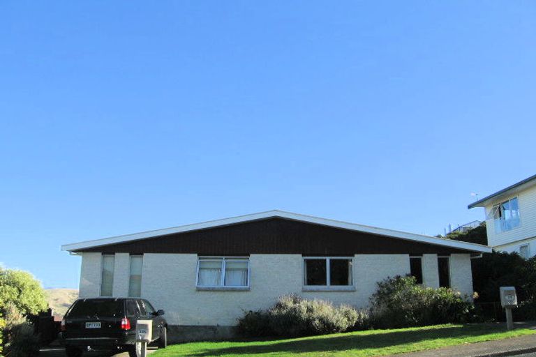 Photo of property in 2/32 Truro Road, Camborne, Porirua, 5026