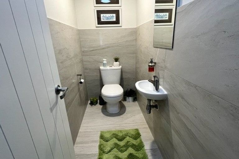 Photo of property in 13 Tranquility Rise, Mellons Bay, Auckland, 2014