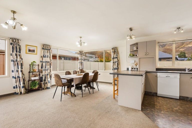 Photo of property in 14 Sunhaven Cove, Cromwell, 9310